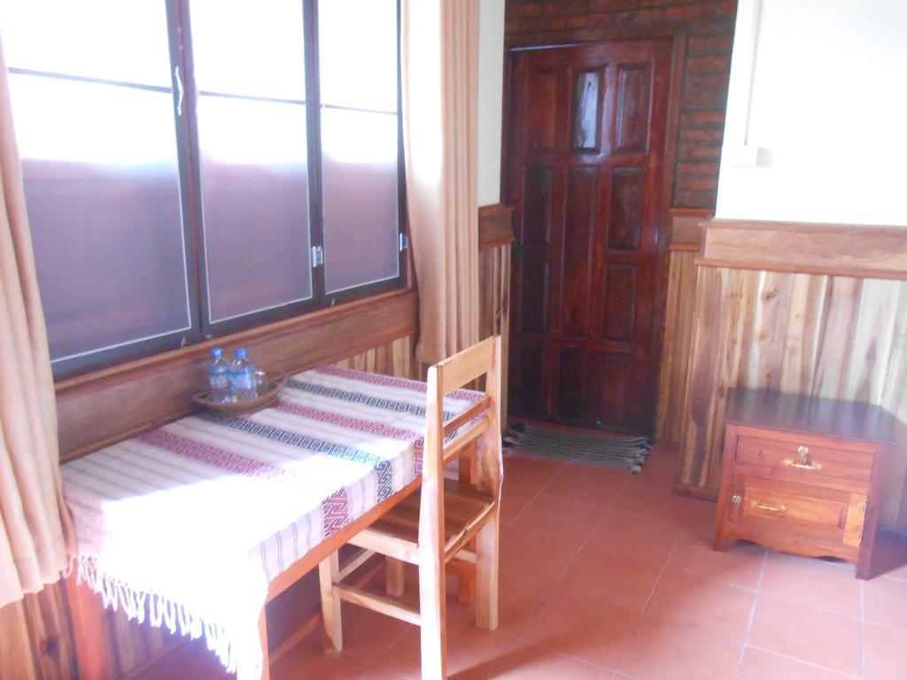 Zuela Guesthouse Luang Namtha Bilik gambar